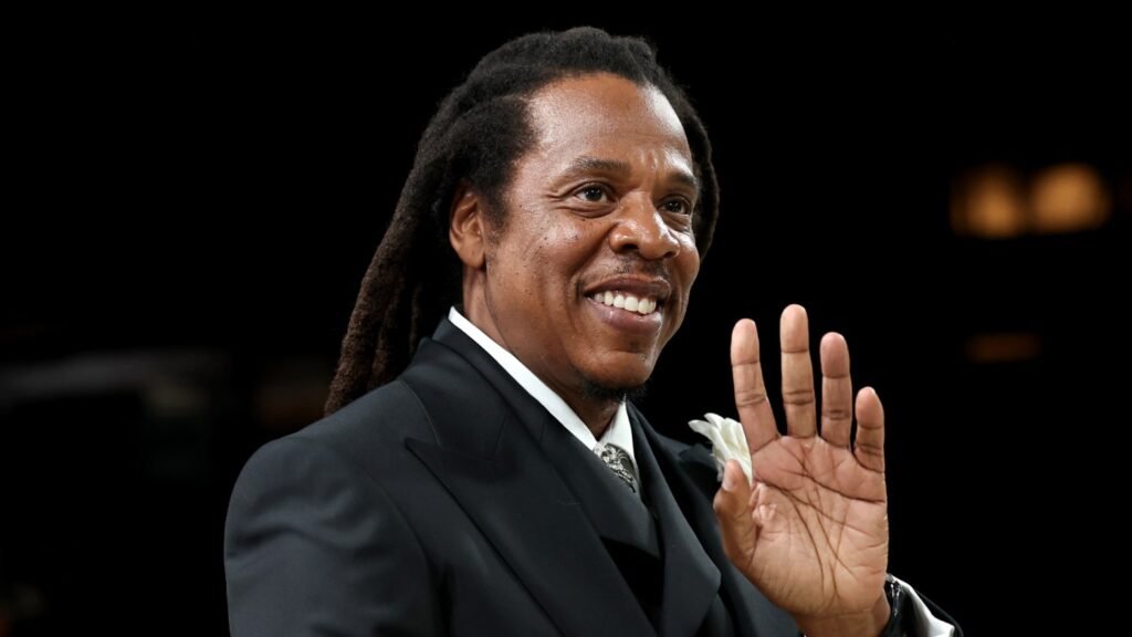 Jay-Z Addresses Three-Hour Delay at Yankee Stadium Concert, Says He Wanted to Avoid Fans Getting Trampled 47 Jay-Z Addresses Three-Hour Delay at Yankee Stadium Concert, Says He Wanted to Avoid Fans Getting “Trampled”