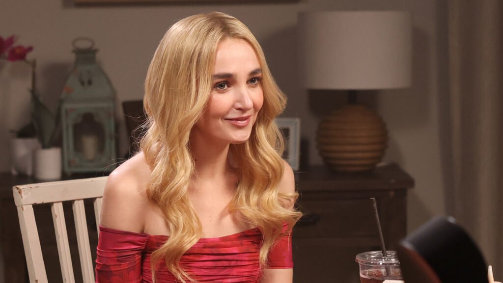 Chloe Fineman Exits SNL After 7 Seasons 43 Chloe Fineman Exits ‘SNL’ After 7 Seasons
