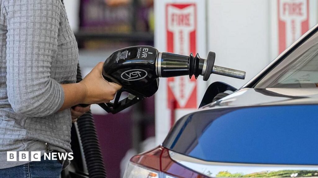 Oil prices hit $100 for the first time since May 5 Oil prices hit $100 for the first time since May