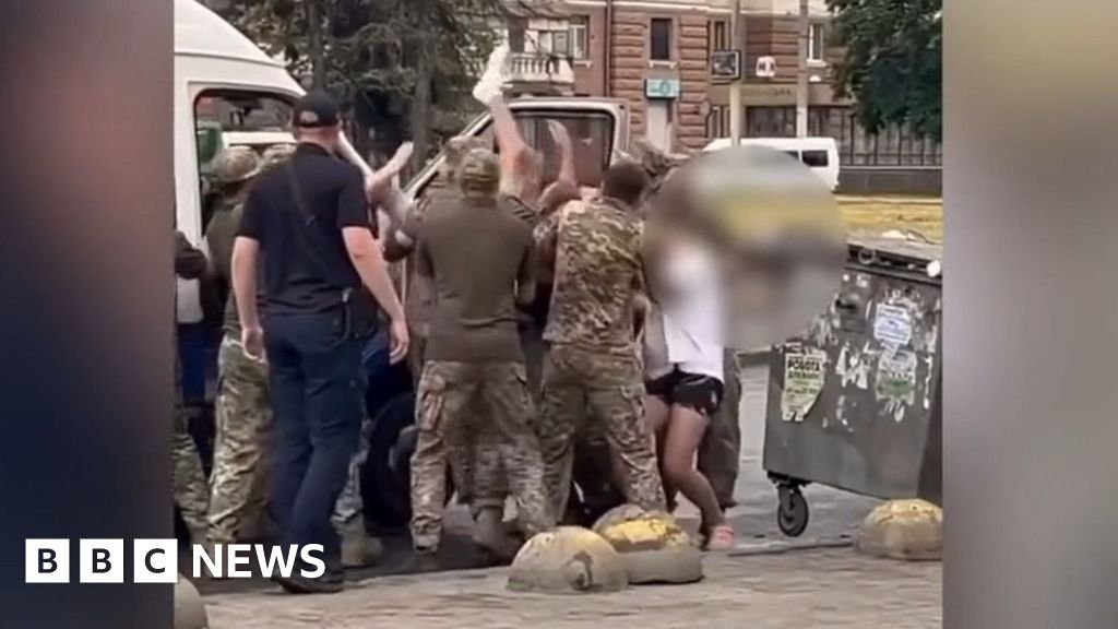Why are Ukraines military recruiters facing violence in their own country? 29 Why are Ukraine's military recruiters facing violence in their own country?