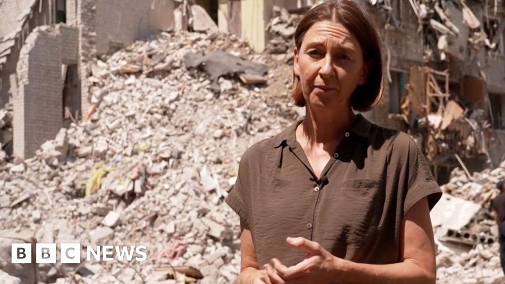 Watch: BBC at site of deadly Russian attack on Kyiv flats 5 Watch: BBC at site of deadly Russian attack on Kyiv flats