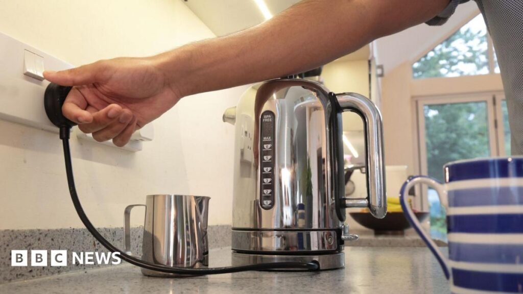 VAT to be cut from electricity bills in October 37 VAT to be cut from electricity bills in October