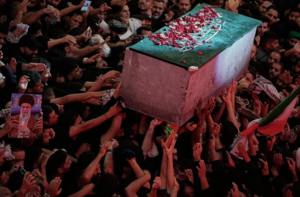 Iran: Unprecedented Crowds at Burial of Former Supreme Leader Ayatollah Khamenei 2 fune d 1
