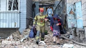 Russia purposefully hit critical infrastructure in latest strikes, Kyiv mayor says 1 Russia 'purposefully' hit critical infrastructure in latest strikes, Kyiv mayor says