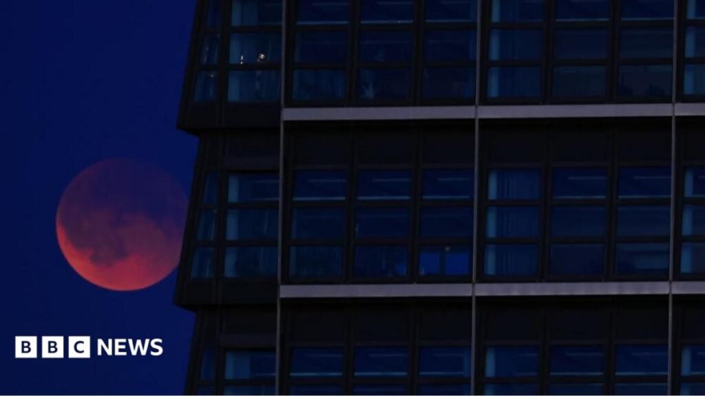 Partial lunar eclipse: All you need to know about watching from Northern Ireland 15 Partial lunar eclipse: All you need to know about watching from Northern Ireland