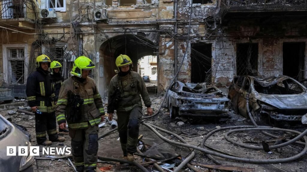 Ukrainian strikes kill six in Russia, officials say 3 Ukrainian strikes kill six in Russia, officials say