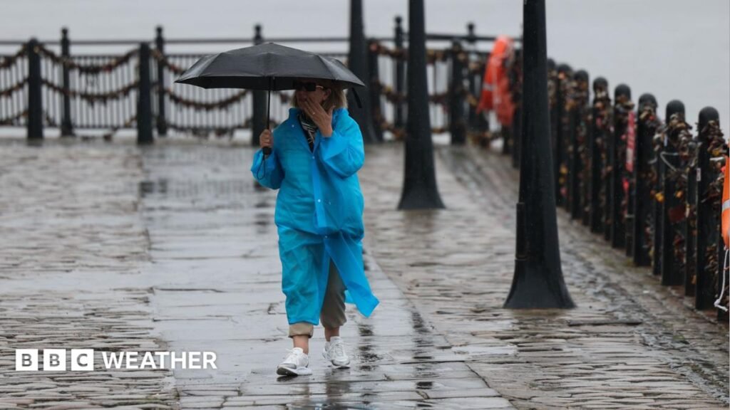 UK weather: thunderstorms and rain forecast for bank holiday weekend 13 UK weather: thunderstorms and rain forecast for bank holiday weekend