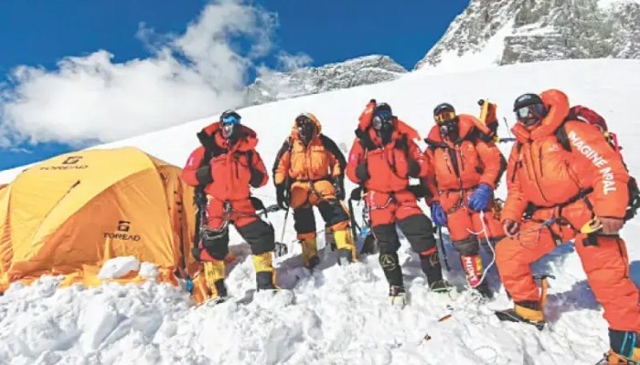 8 Bodies Recovered After Avalanche on Broad Peak, Search Continues for 2 Missing Climbers 4 IMG 20260802 WA1777