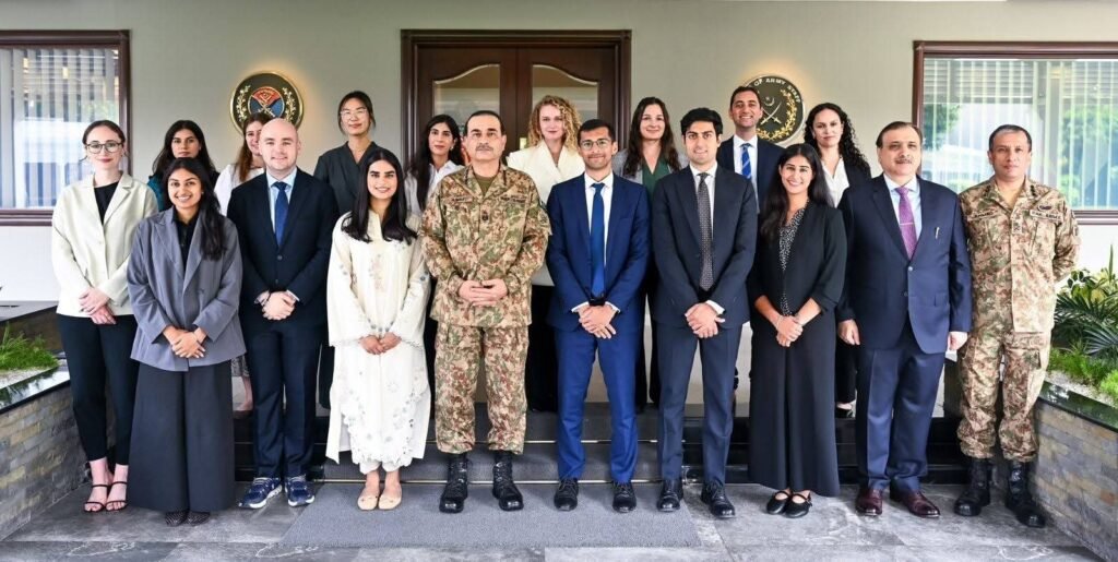 Harvard Business School Students Meet Army Chief and Chief of Defence Forces 5 IMG 20260828 WA1035