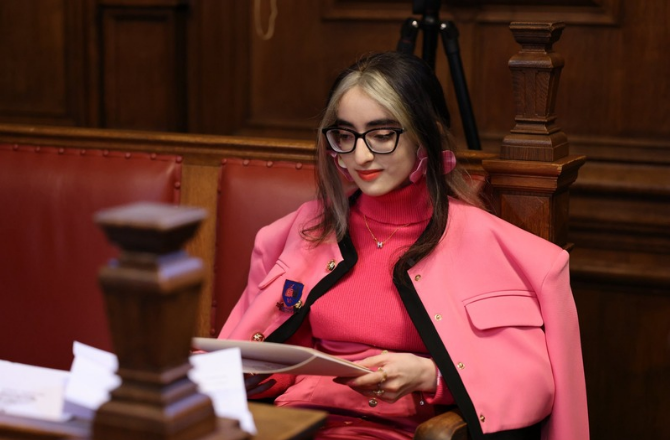 Yamuna Hassan Wins Best Speaker Award at Oxford, Advocates for Human Ability Over AI 27 Inquilab 20260821 193537 0000 d