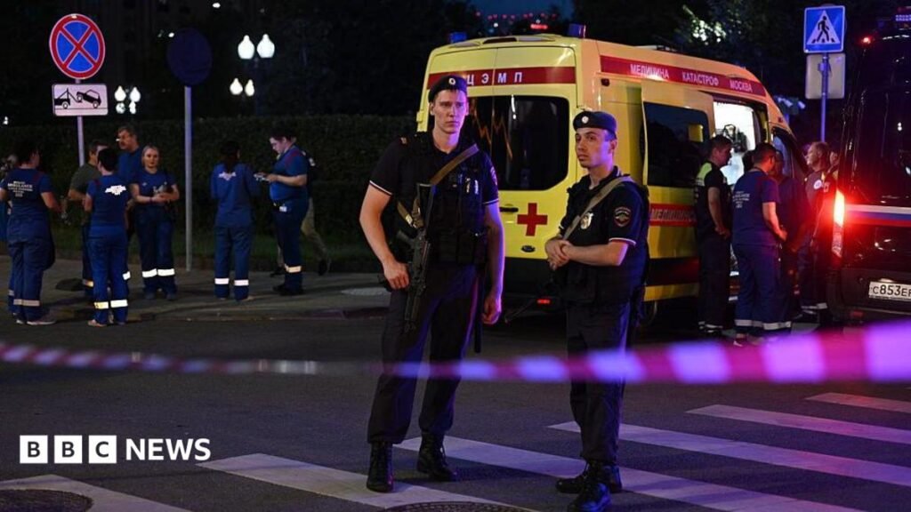 Three killed after bomb detonated at Moscow restaurant, state media say 31 Three killed after bomb detonated at Moscow restaurant, state media say