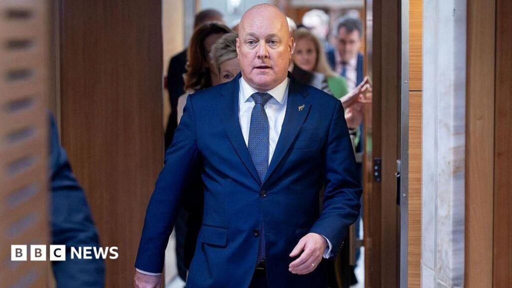 New Zealand PM survives second leadership challenge ahead of election 6 New Zealand PM survives second leadership challenge ahead of election