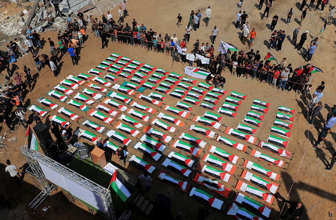 Mass Burial of 112 Members of Gaza's Abu Shariya Family Draws Thousands of Mourners 20 ijtimai 0408 d