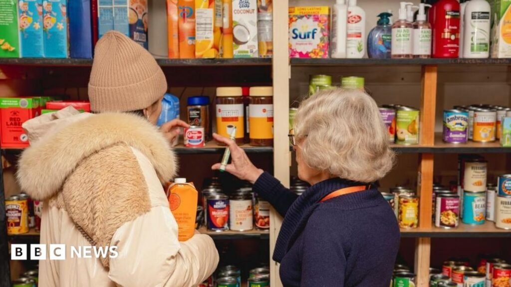 Bath low-cost food pantry awarded £272k lottery grant 28 Bath low-cost food pantry awarded £272k lottery grant