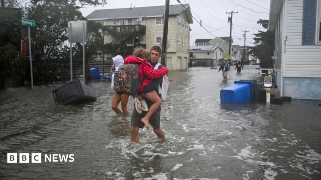 Noreaster storm brings coastal flooding, as New York and New Jersey declare emergency 15 Nor'easter storm brings coastal flooding, as New York and New Jersey declare emergency