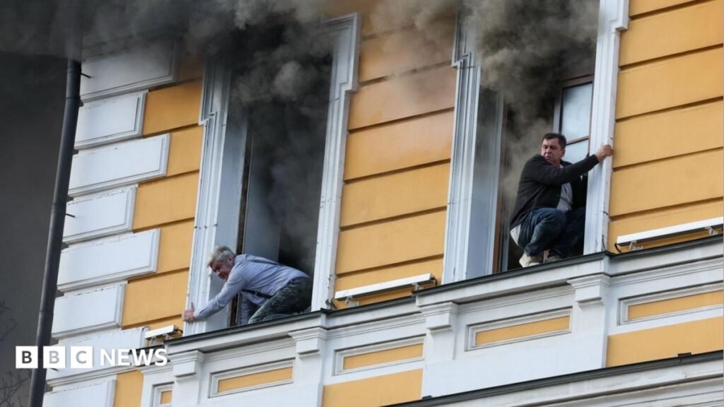 Ukraine: People escape historic Kyiv building hit by Russian drone 17 Ukraine: People escape historic Kyiv building hit by Russian drone