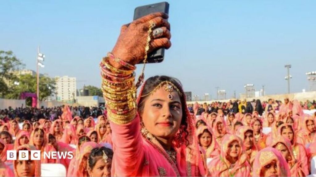 Is Indias internet boom running into an undersea problem? 3 Is India's internet boom running into an undersea problem?