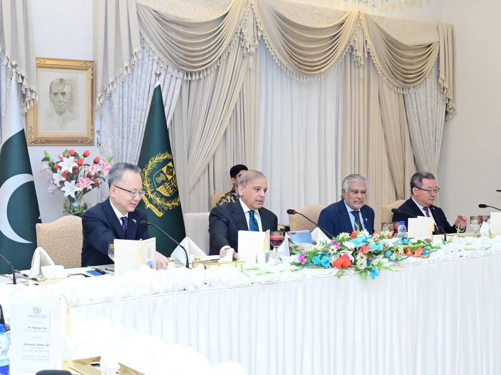 PM Shehbaz, ADB Vice President Yang review CPS 2026–30; stress early groundbreaking of ML‑1 railway 30 IMG 20260904 WA1291