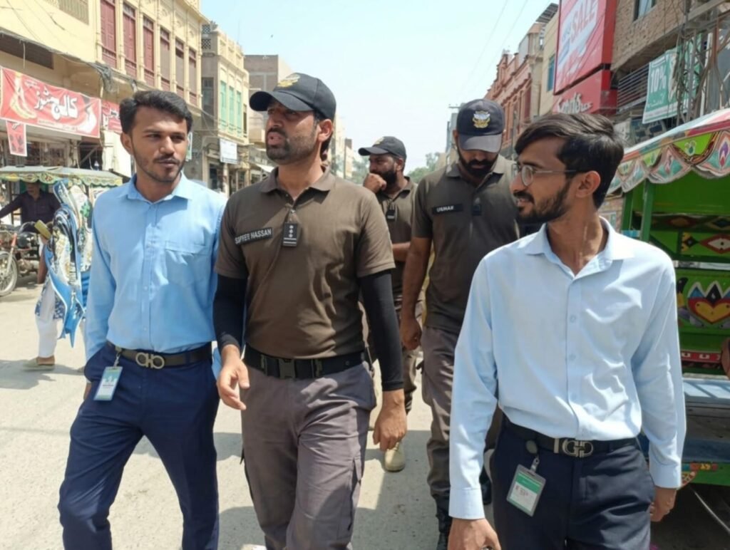 Punjab Sahulat Bazaars Authority, PERA Force Launch Operation against Encroachments in Khanewal 23 IMG 20260918 WA2684
