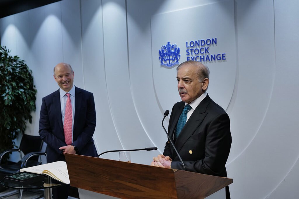 PM Shehbaz Sharif Becomes First Pakistani Premier to Open London Stock Exchange Trading, Inaugurates $3bn Eurobond Listing 34 IMG 20260929 WA2598