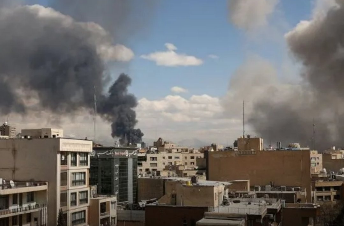 New U.S. Strikes on Iran, Trump Vows "Severe Damage" as Iran Pushes for Peace 5 Inquilab 20260901 191454 0000 d
