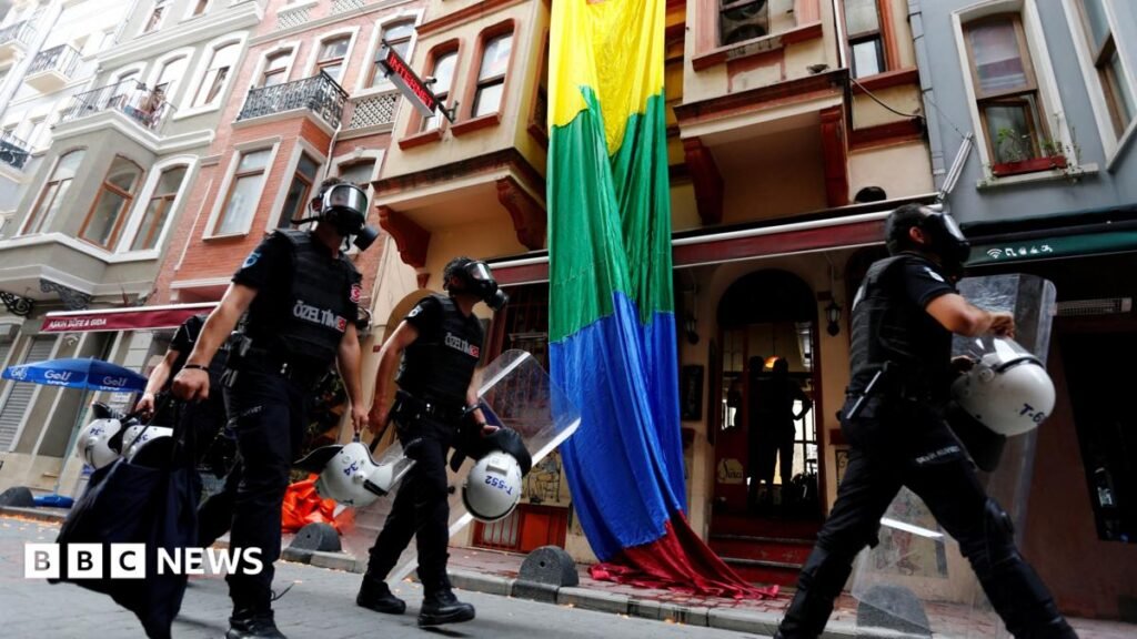 Turkish police detain dozens in raids on gay bars and homes of LGBTQ+ activists 25 Turkish police detain dozens in raids on gay bars and homes of LGBTQ+ activists