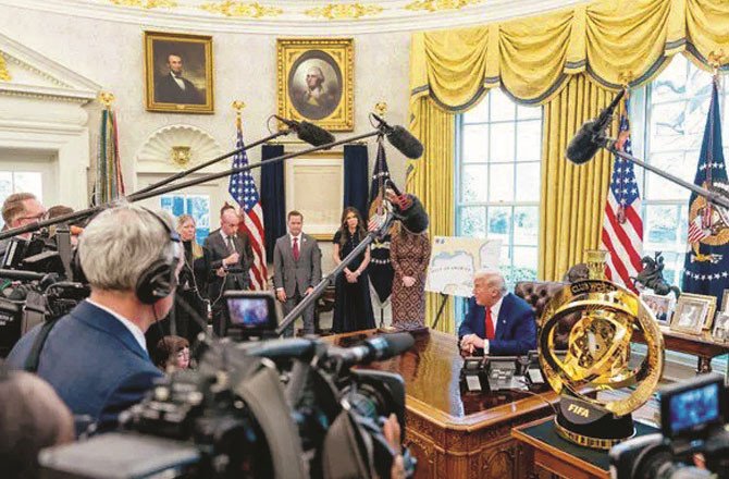 Three Media Outlets to Sue Trump Over White House Access Ban 28 media trump d