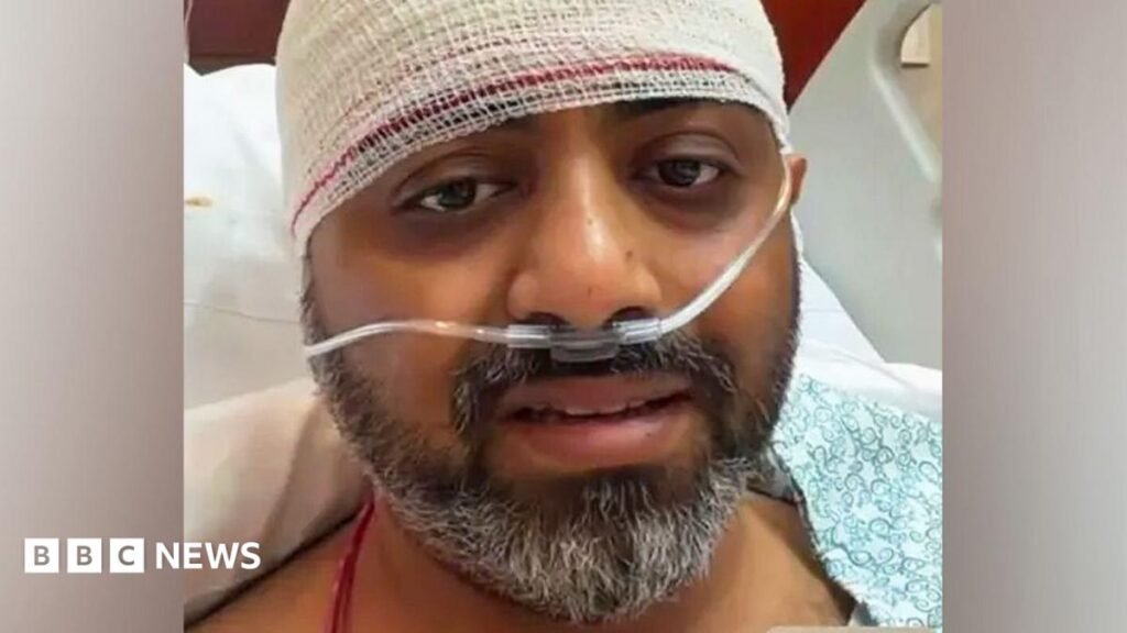 Smit Machchhar: Pilot of Flydubai flight from Dubai to Tel Aviv describes cockpit attack by co-pilot 19 Smit Machchhar: Pilot of Flydubai flight from Dubai to Tel Aviv describes cockpit attack by co-pilot