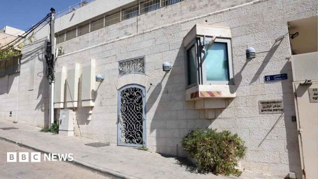 Most UK diplomats to leave East Jerusalem consulate, Israel says, as Miliband says vital services to remain 3 Most UK diplomats to leave East Jerusalem consulate, Israel says, as Miliband says 'vital services' to remain