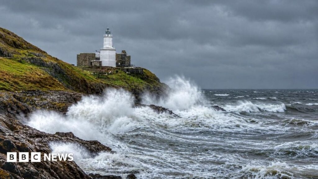 Storm Boelo brings flooding, power cuts and gusts of up to 84mph to Wales 15 Storm Boelo brings flooding, power cuts and gusts of up to 84mph to Wales
