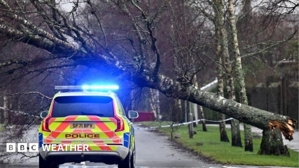 UK weather: Amber warning in place as Storm Austen hits parts of UK 4 UK weather: Amber warning in place as Storm Austen hits parts of UK