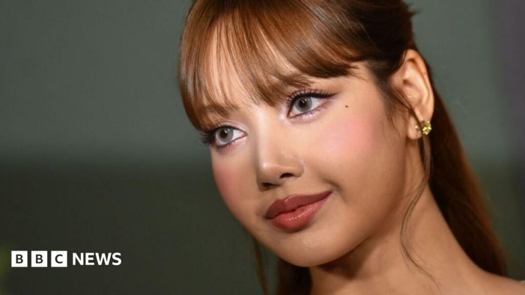 Blackpinks Lisa Manobal: How the K-pop star faced a race scandal 23 Blackpink’s Lisa Manobal: How the K-pop star faced a race scandal