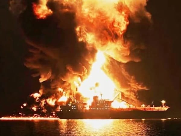 Oil tanker catches fire after hitting mine in Strait of Hormuz, Iran says 24 IMG 20260930 WA2725