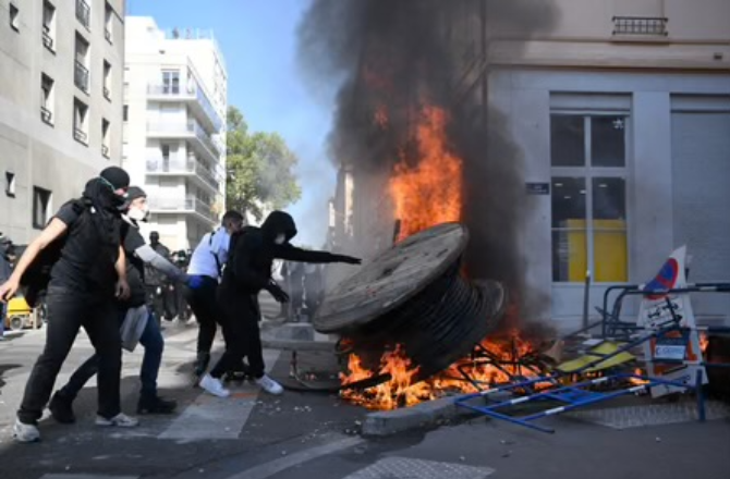 France: Over 100 Education Staff Injured During Student Protests, Says Education Minister 5 Inquilab 20261009 191821 0000 d