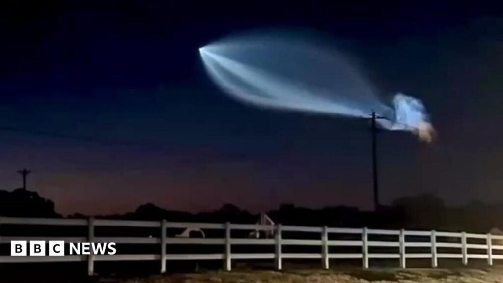 Jellyfish effect lights up US sky after SpaceX launch 12 'Jellyfish' effect lights up US sky after SpaceX launch