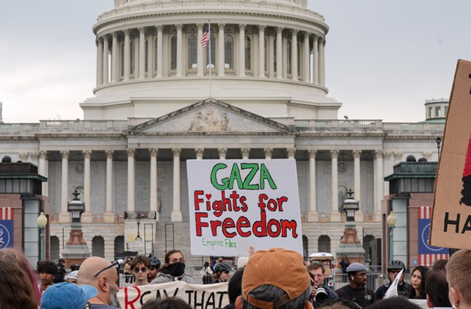 US: Hundreds Rally Outside Capitol Demanding Arms Embargo on Israel 30 cap 111026 d