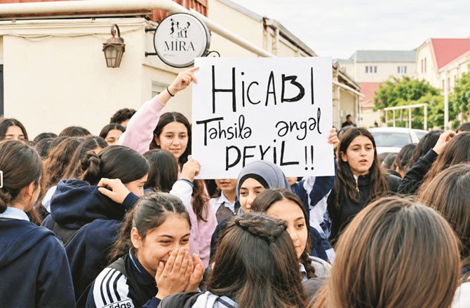 Azerbaijan Detains 37 Amid Protests Over School Hijab Restrictions 5 hijab azarbaijan d 1