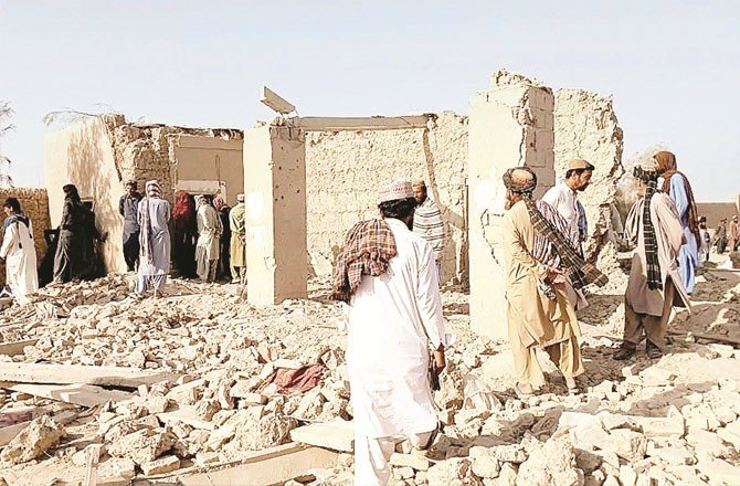 Pakistani Airstrikes in Afghanistan; Taliban Claims 9 Civilian Deaths 5 pak afghan war d