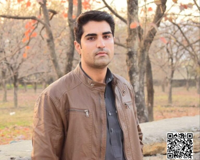 باجوڑ دھماکے میں شہید ہونے والے اسسٹنٹ کمشنر فیصل اسماعیل          واضع رہے کہ باجوڑ میں بم دھماکے کے دوران اسسٹنٹ کمشنر، پولیس اہلکاروں سمیت 5 افراد شہید، 16 زخمی ہوئے
