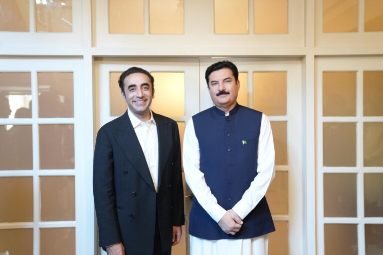 پاکستان پیپلزپارٹی کے چیئرمین بلاول بھٹو زرداری سے گورنر خیبرپختونخوا فیصل کریم کنڈی کی ملاقات