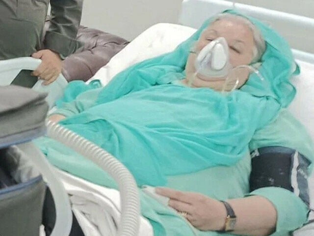 لاہور: پی ٹی آئی رہنما ڈاکٹر یاسمین راشد کی طبیعت ناساز، اسپتال منتقل