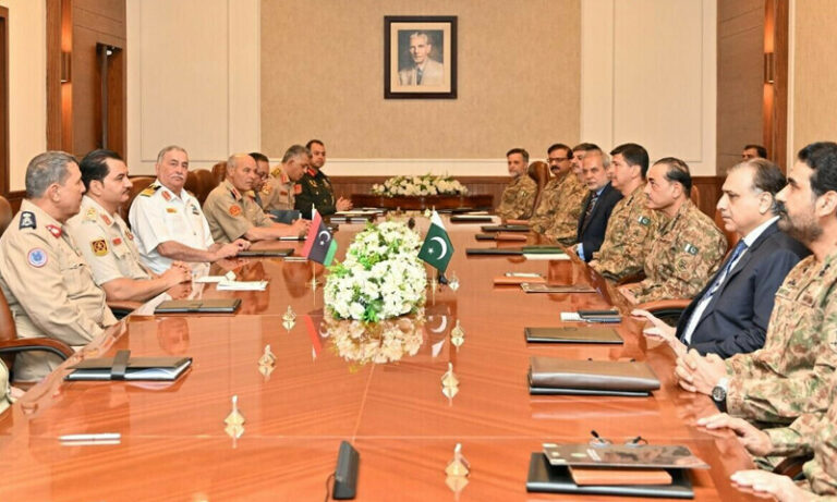 فیلڈ مارشل عاصم منیر سے لیبیا کے فوجی سربراہ کی ملاقات، دفاعی صنعت میں تعاون پر اتفاق