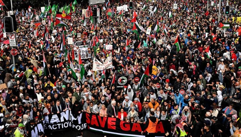آسٹریلیا میں فلسطین کے حق میں عظیم الشان مظاہرہ — سڈنی ہاربر برج پر عوام کا سمندر اُمڈ آیا