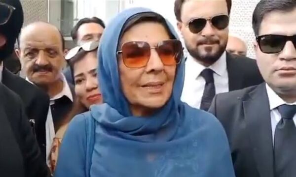عمران خان کے بیٹوں نے ویزا کیلئے درخواست نہیں دی، پاکستانی ہائی کمیشن کی وضاحت